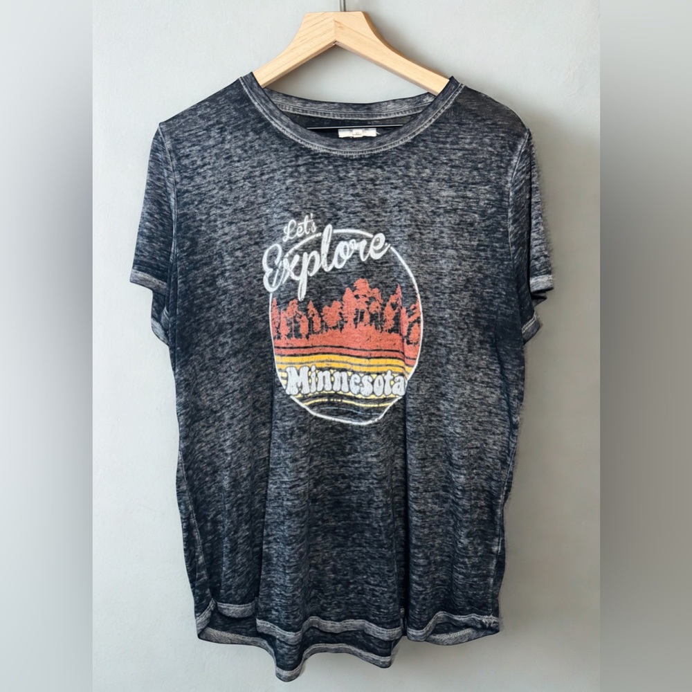 Maurices Let’s Explore Minnesota Graphic Tee • Women’s Size XL